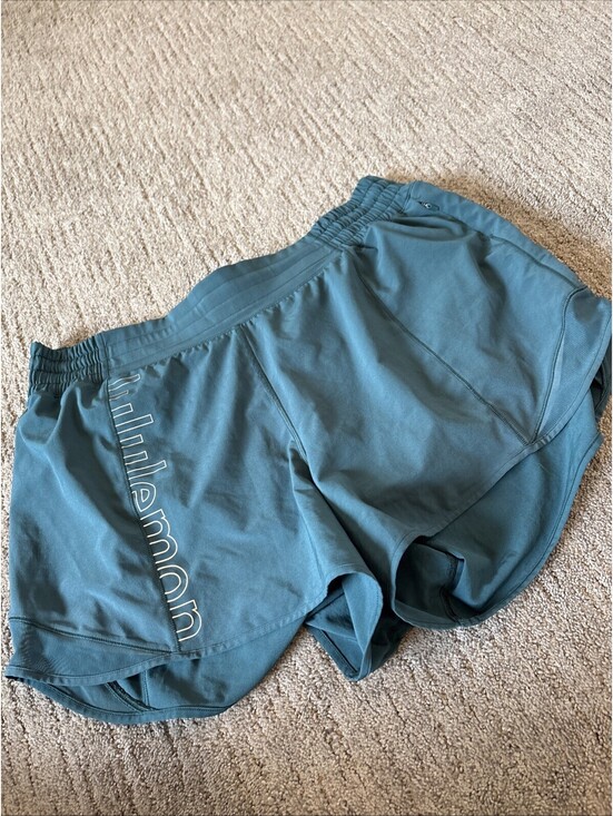 lululemon athletica Pants - LULULEMON Hotty Hot High-Rise Short 4" in Sz 14 Teal Spellout